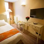 Hotel Champerret Heliopolis Paris