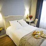 Champerret Heliopolis Hotel