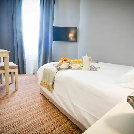 Champerret Heliopolis Hotel Parigi